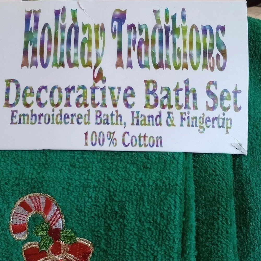 HOLIDAY Traditions Decorative Bath Set Embroidered Hand & Fingertip Green NWT